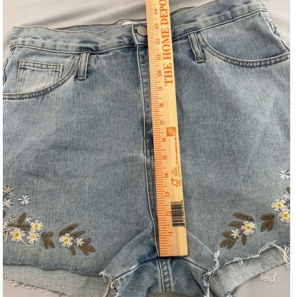 Driftwood Bailey Floral Embroidered Shorts size 29 - Picture 7 of 9
